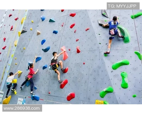 深圳攀岩队创新边路渗透战术助力竞技水平提升与团队协作发展 深圳攀岩队创新边路渗透战术助力竞技水平提升与团队协作发展